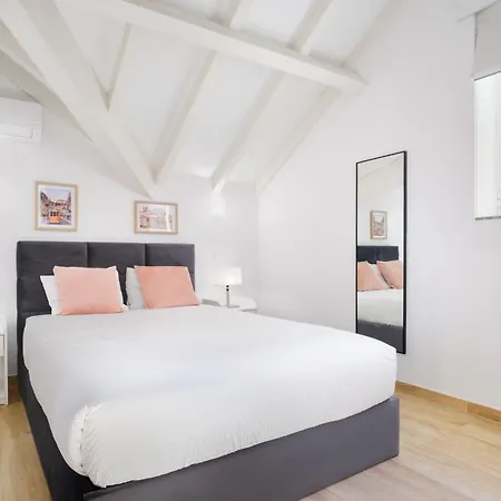 Sunny House With Backyard, Walk To Everything Vila Nova de Gaia
