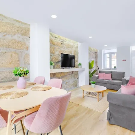 Сasa de vacaciones Sunny House With Patio, Walk To Attractions Vila Nova de Gaia