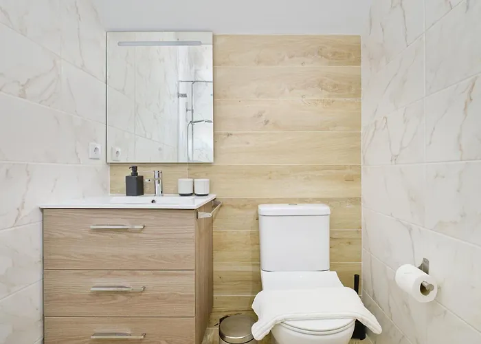 Nyaraló Sunny House With Patio, Walk To Attractions Vila Nova de Gaia